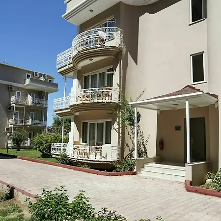 Otel Larissa Club Konaklı